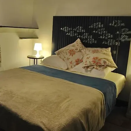 Le Chat Roi - Charneux Nyaraló